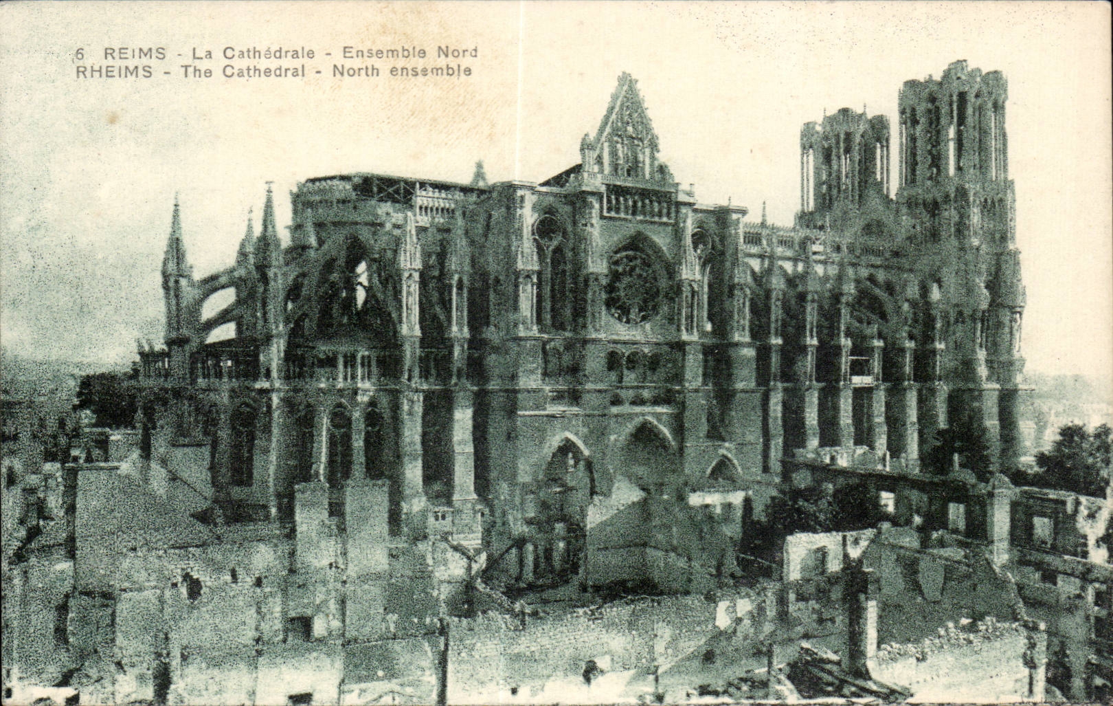CPA Militaria Reims La cathedrale Ensemble Nord