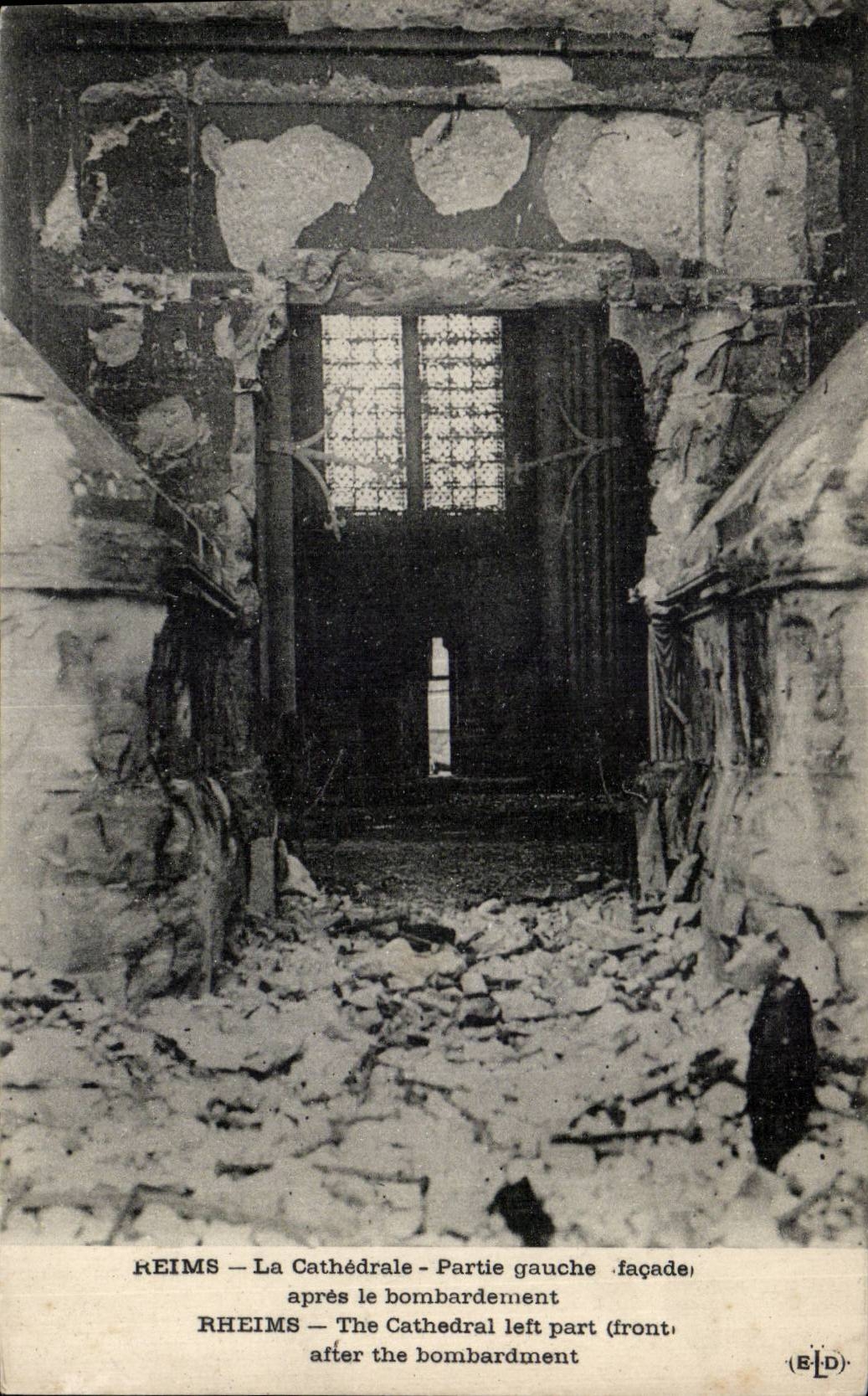 Reims — La Cathédrale — Partie gauche (façade) après le bombardement — (E-L-D)
