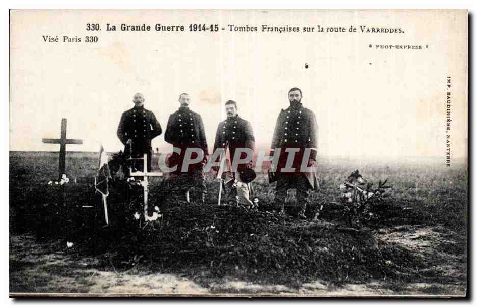 CPA Militaria Tombes francaises sur la route de Varreddes