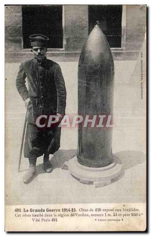 CPA Militaria Paris Obus de 420 expose aux Invalides