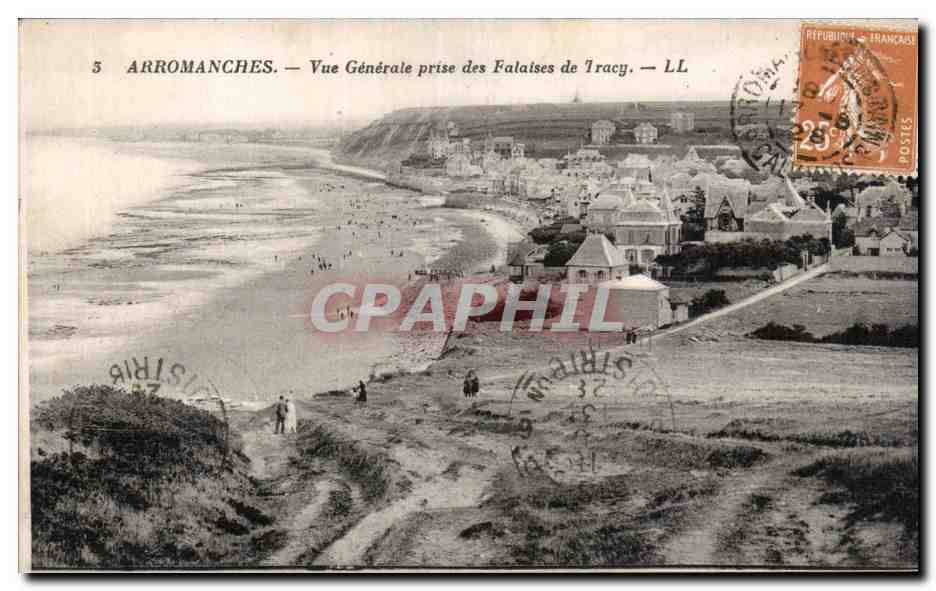 CPA Arromanches Vue generale prise des falaises de Tracy