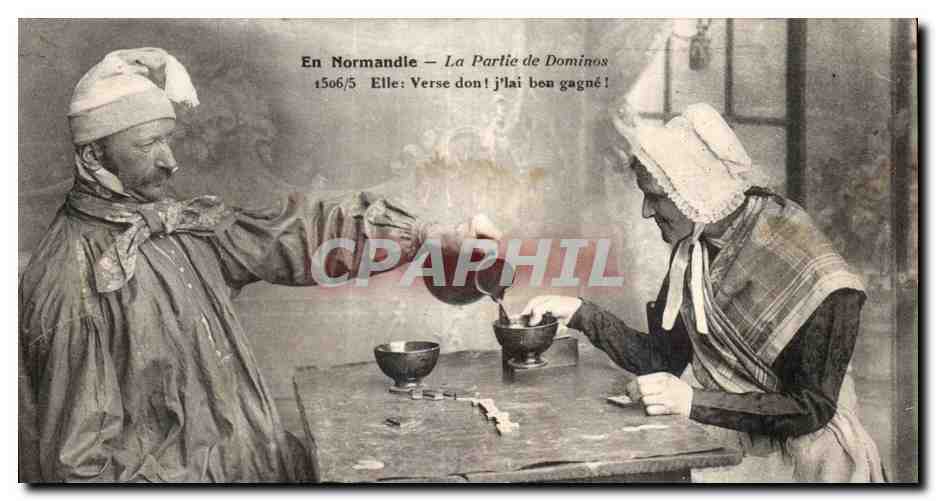CPA En Normandie la partie de dominos Folklore