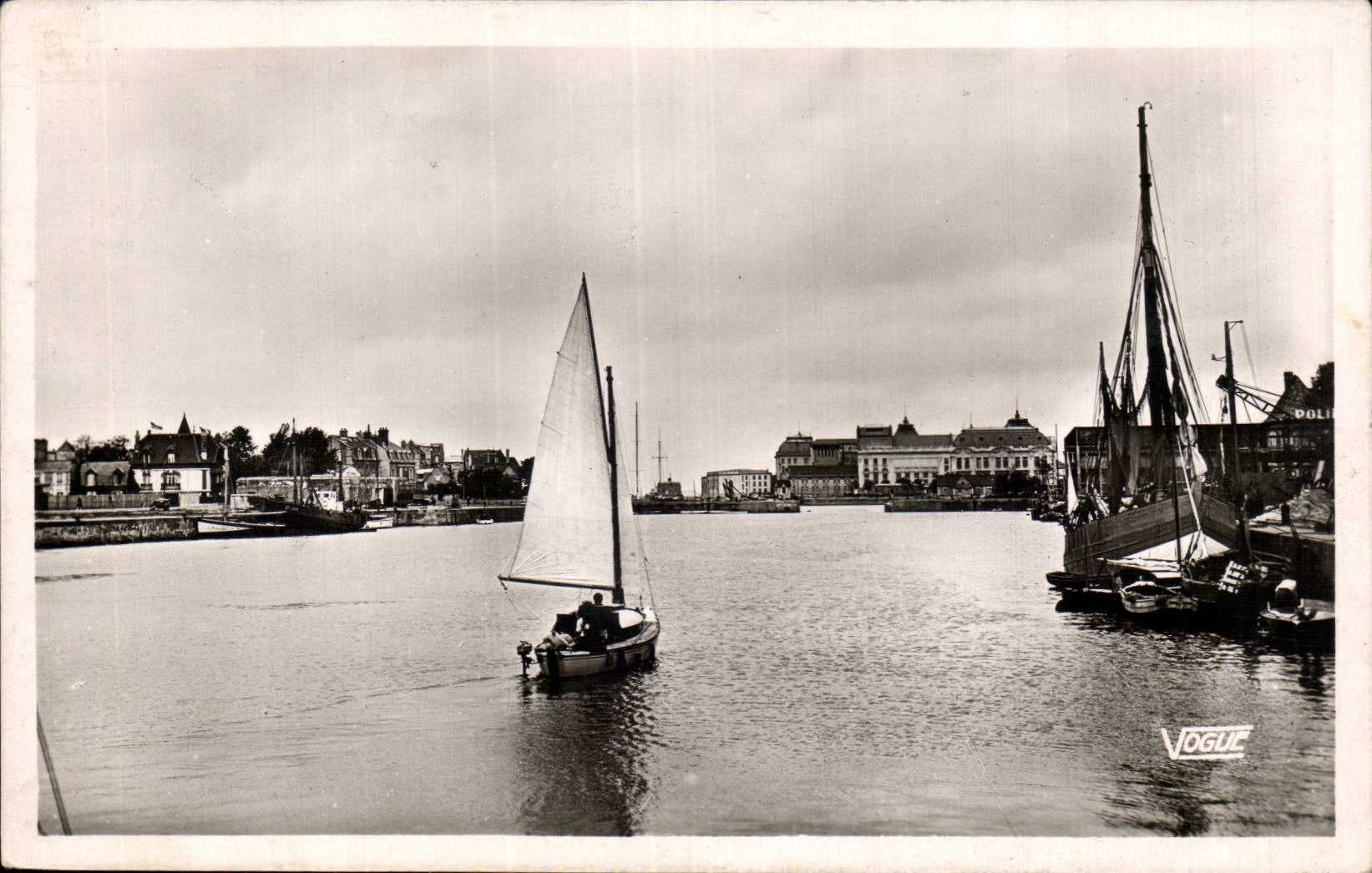 Deauville — Der Hafen — Vogue