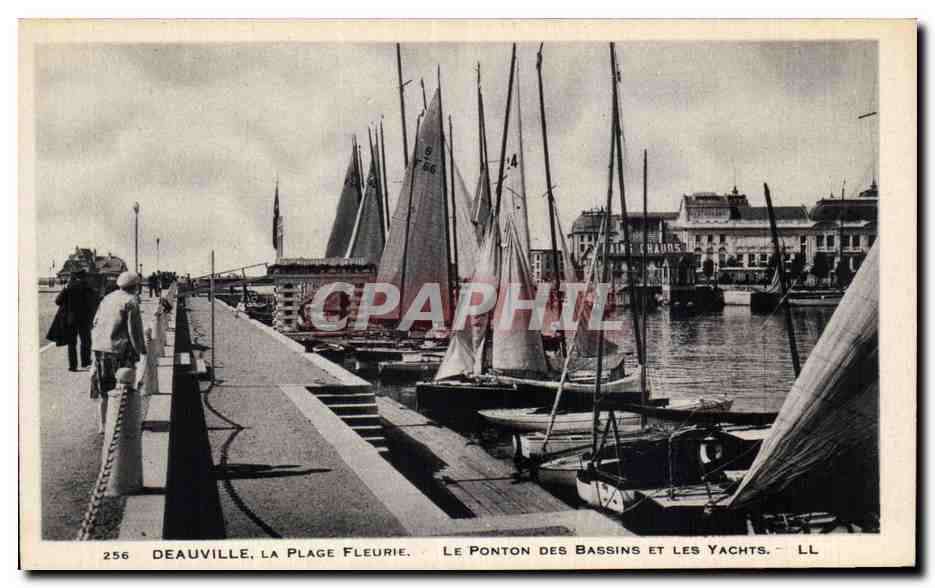 Deauville, la Plage Fleurie — Le Ponton des Bassins et les Yachts — LL, n° 256