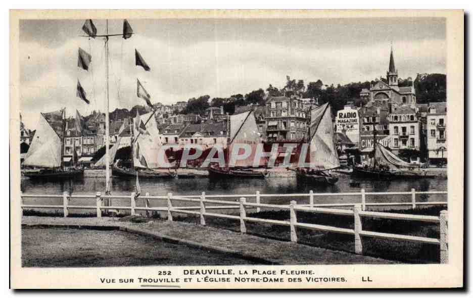 Deauville, La Plage Fleurie — Vue sur Trouville et l'Église Notre-Dame des Victoires — LL, n° 252