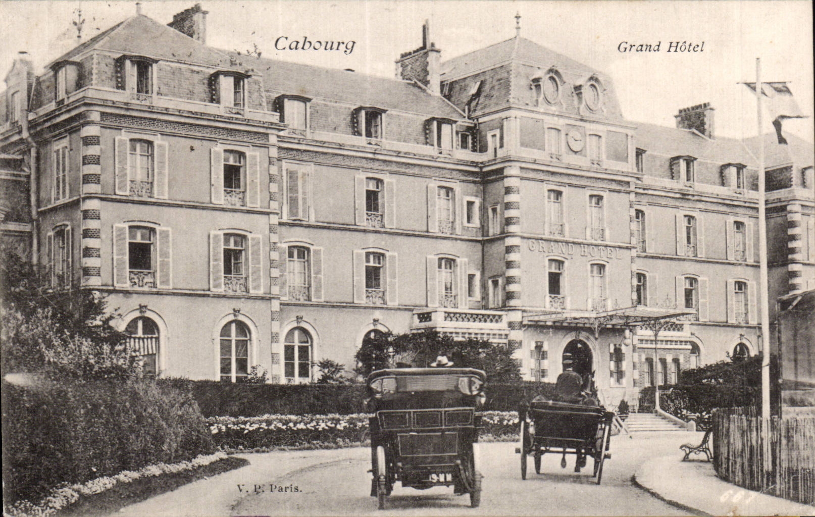 Cabourg — Grand Hôtel — V. P. Paris