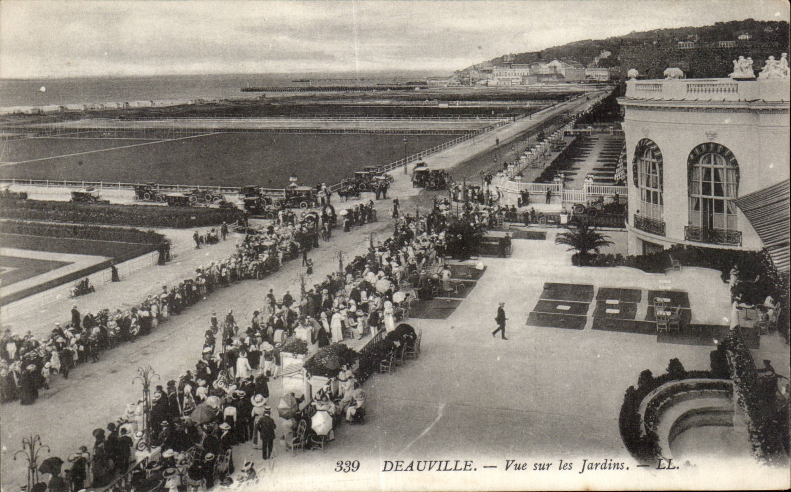 Deauville — Vue sur les Jardins — LL. n° 339