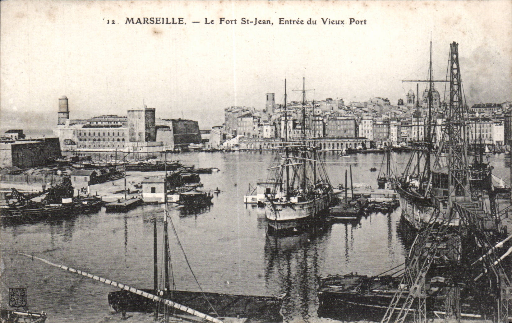 CPA MArseille Le Fort Saint Jean Entree du vieux port