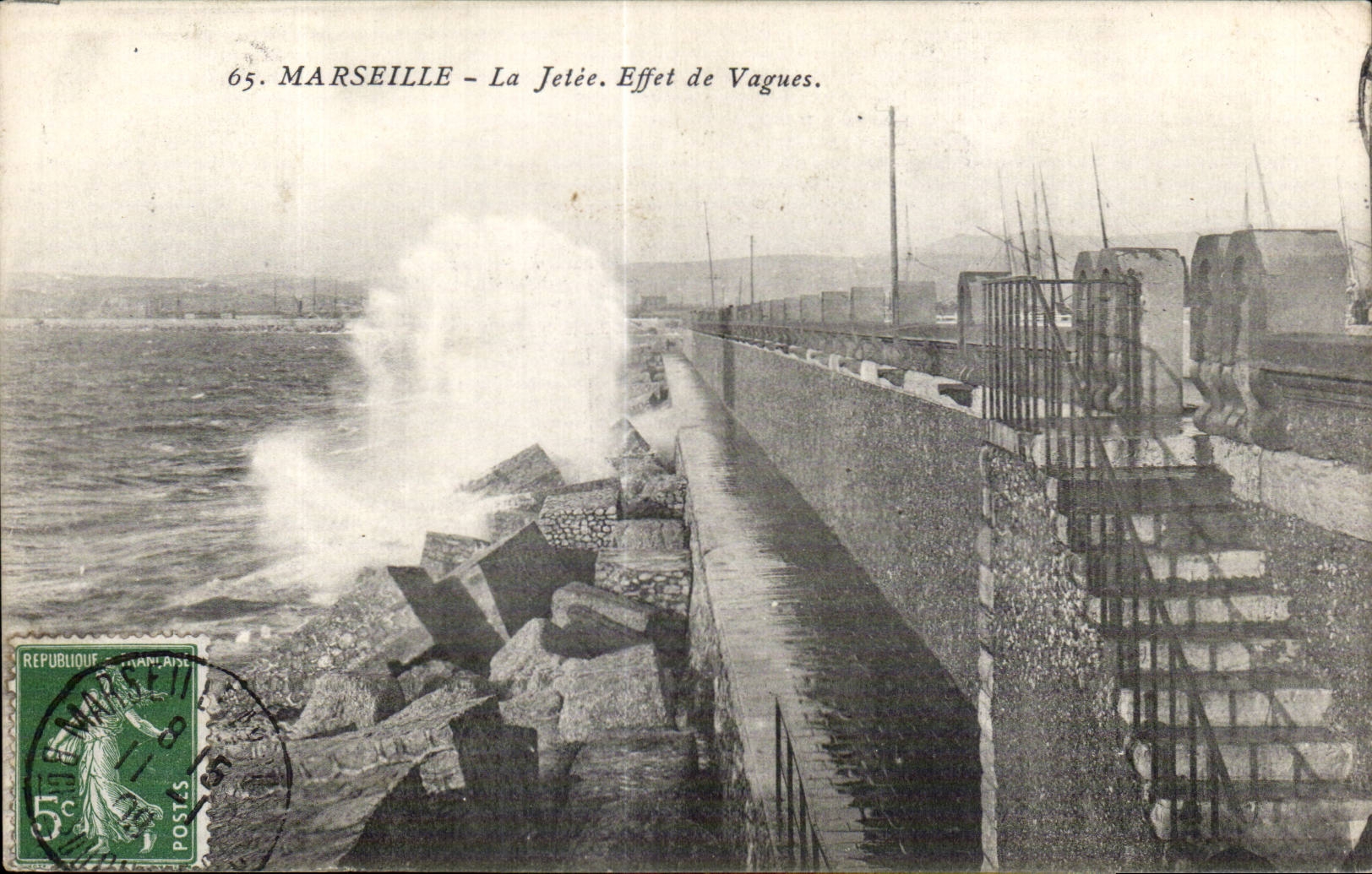 Marseille - La Jetee - Effet de Vagues - CPA 
