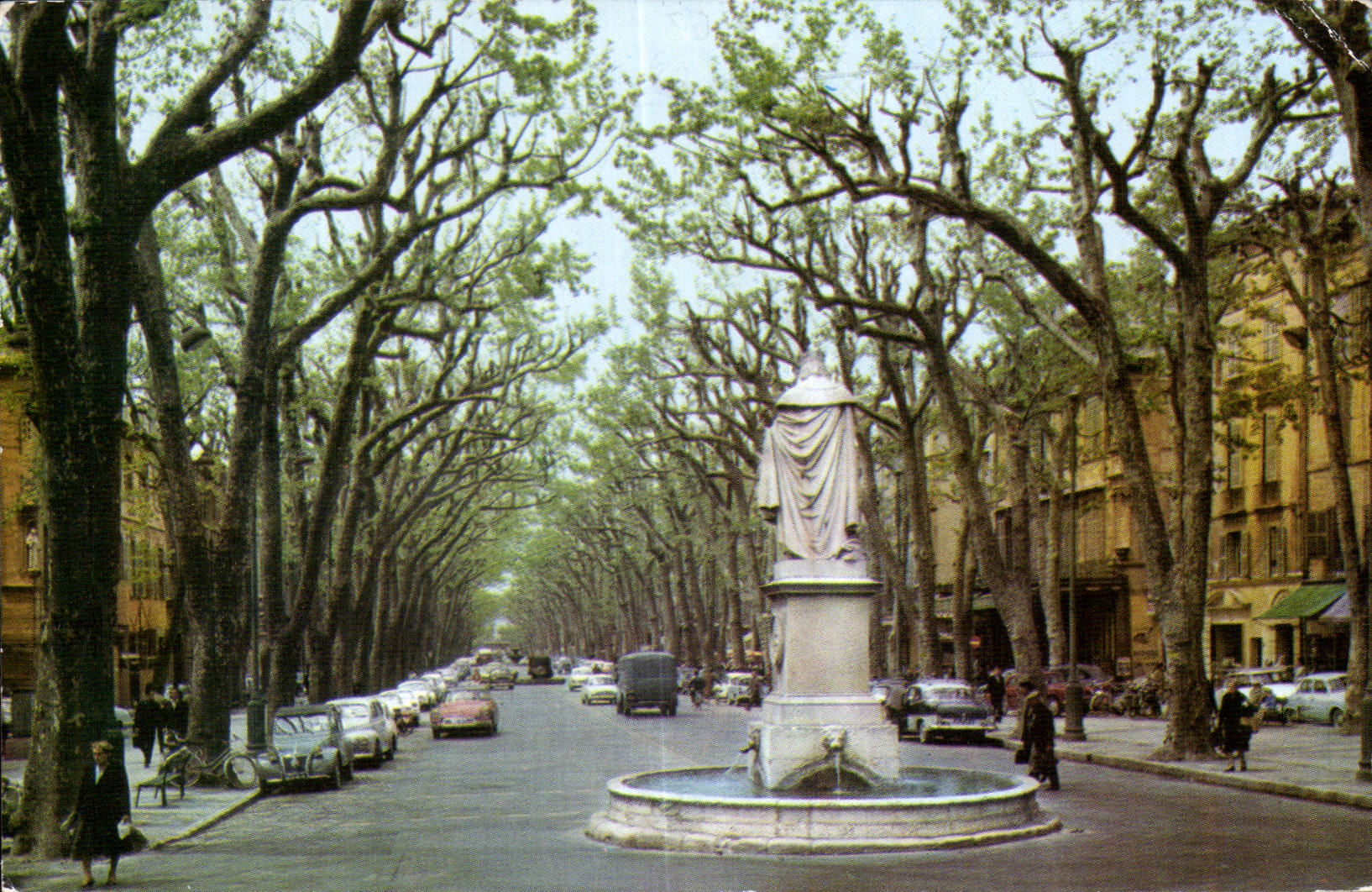 Aix-en-Provence — Cours Mirabeau — Statue du Roy René — Éditeur inconnu, n° de série non visible