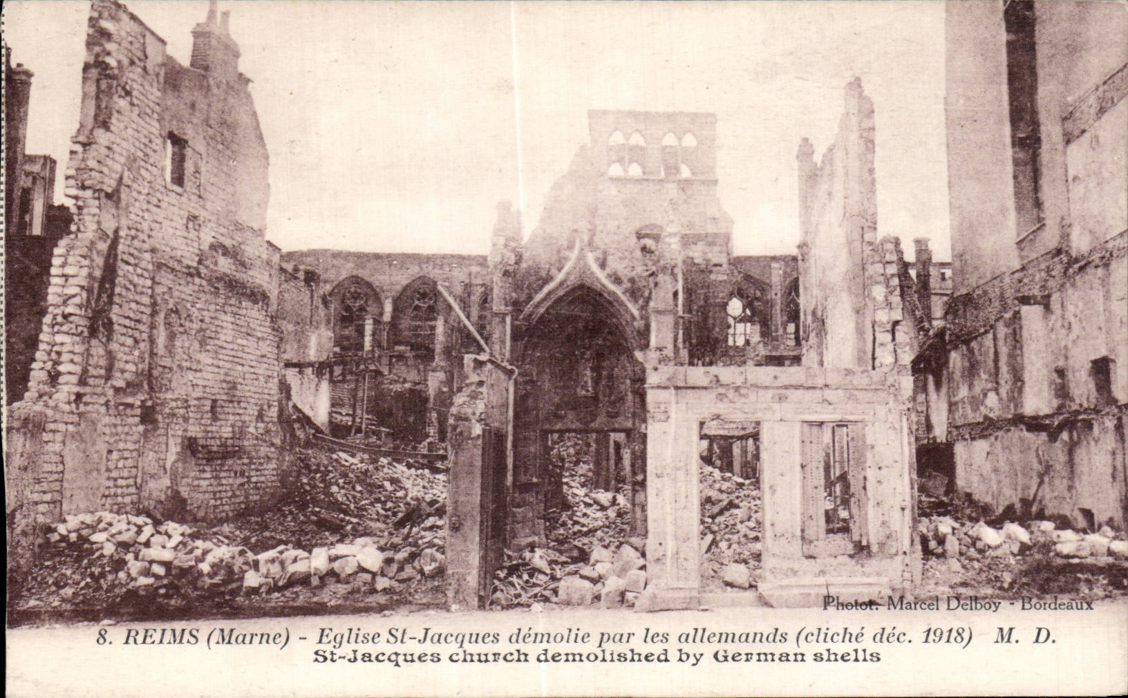 CPA Militaria Reims Eglise St Jacques demolie par les allemands