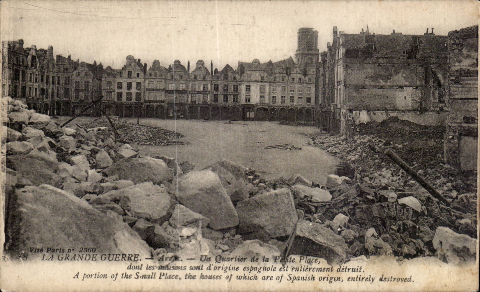 CPA Arras Un quartier de la petite place