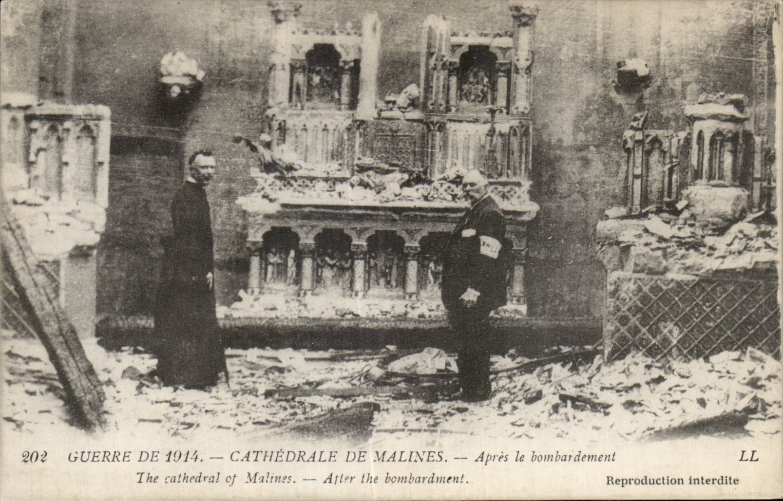 CPA Cathedrale de Malines Apres le bombardement 