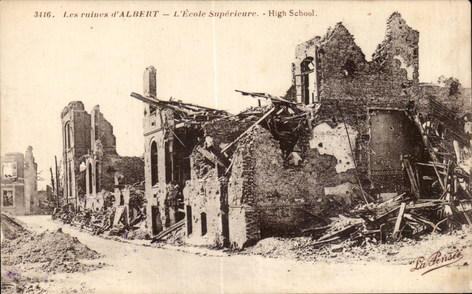 Les ruines d'ALBERT — L'École Supérieure - High School — La Penne