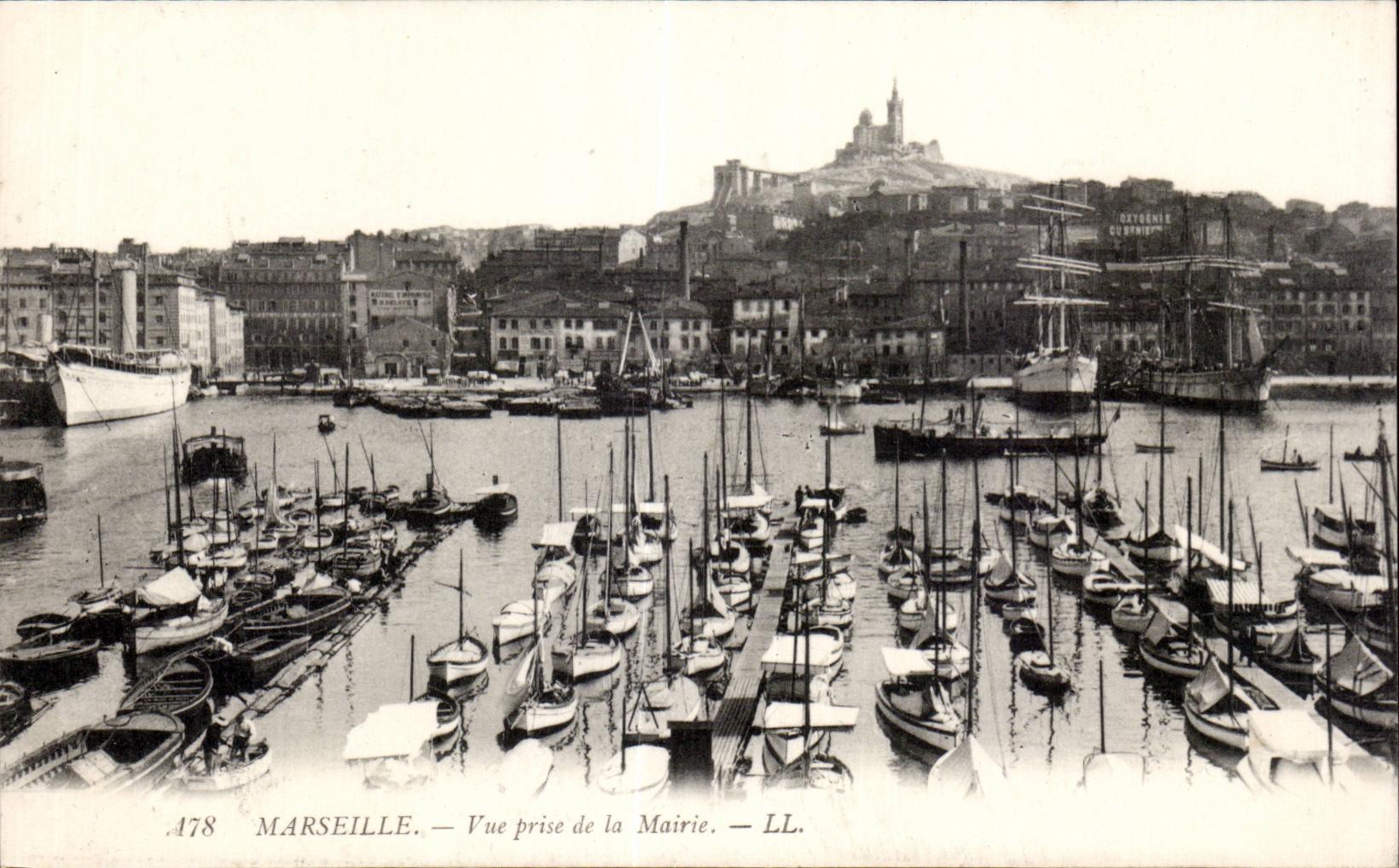 CPA Marseille Vue prise de la mairie