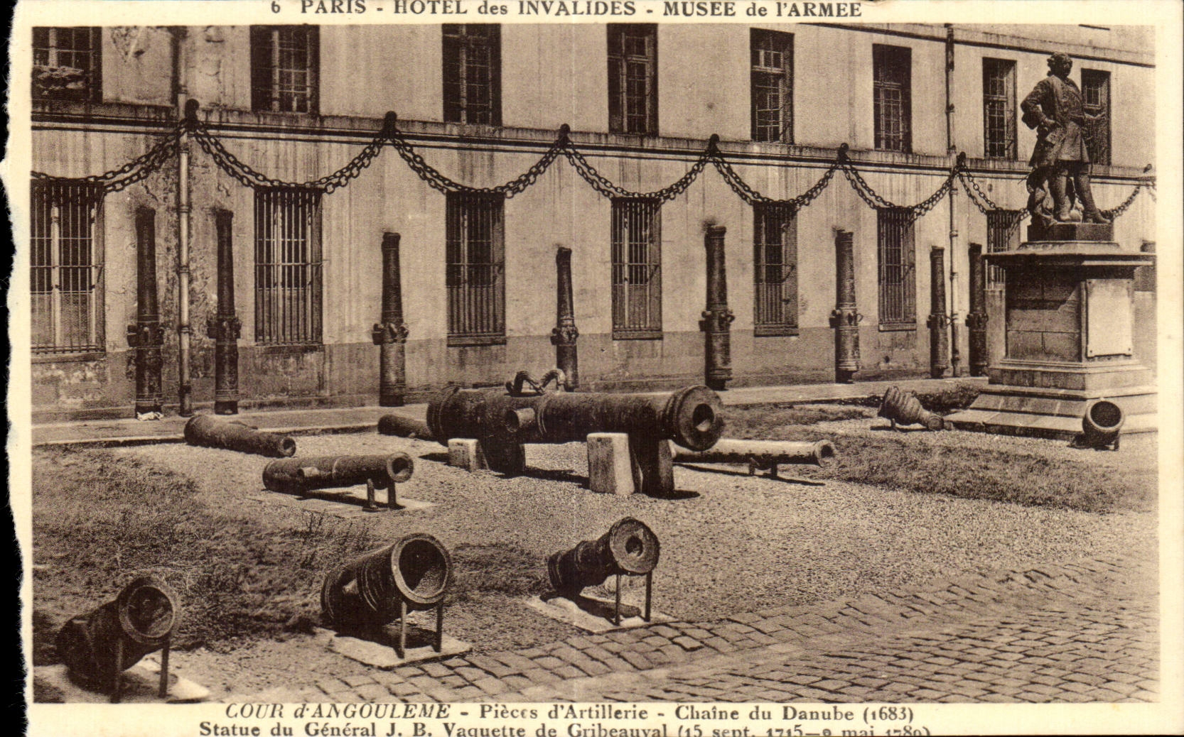 Paris - 7 - Les Invalides - Musee de l Arme - Cour d Angouleme - Pieces d Artillerie - CPA 