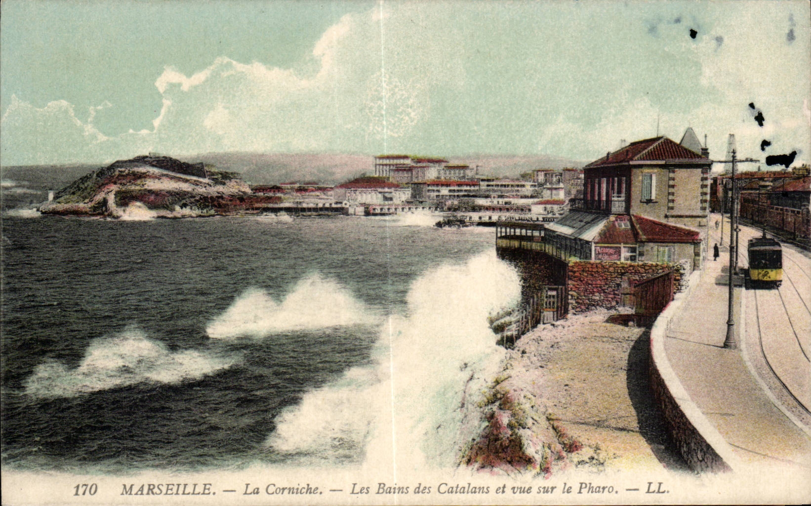 Marseille - La Corniche - Les Bains des Catalas et vue sur le Pharo - CPA 