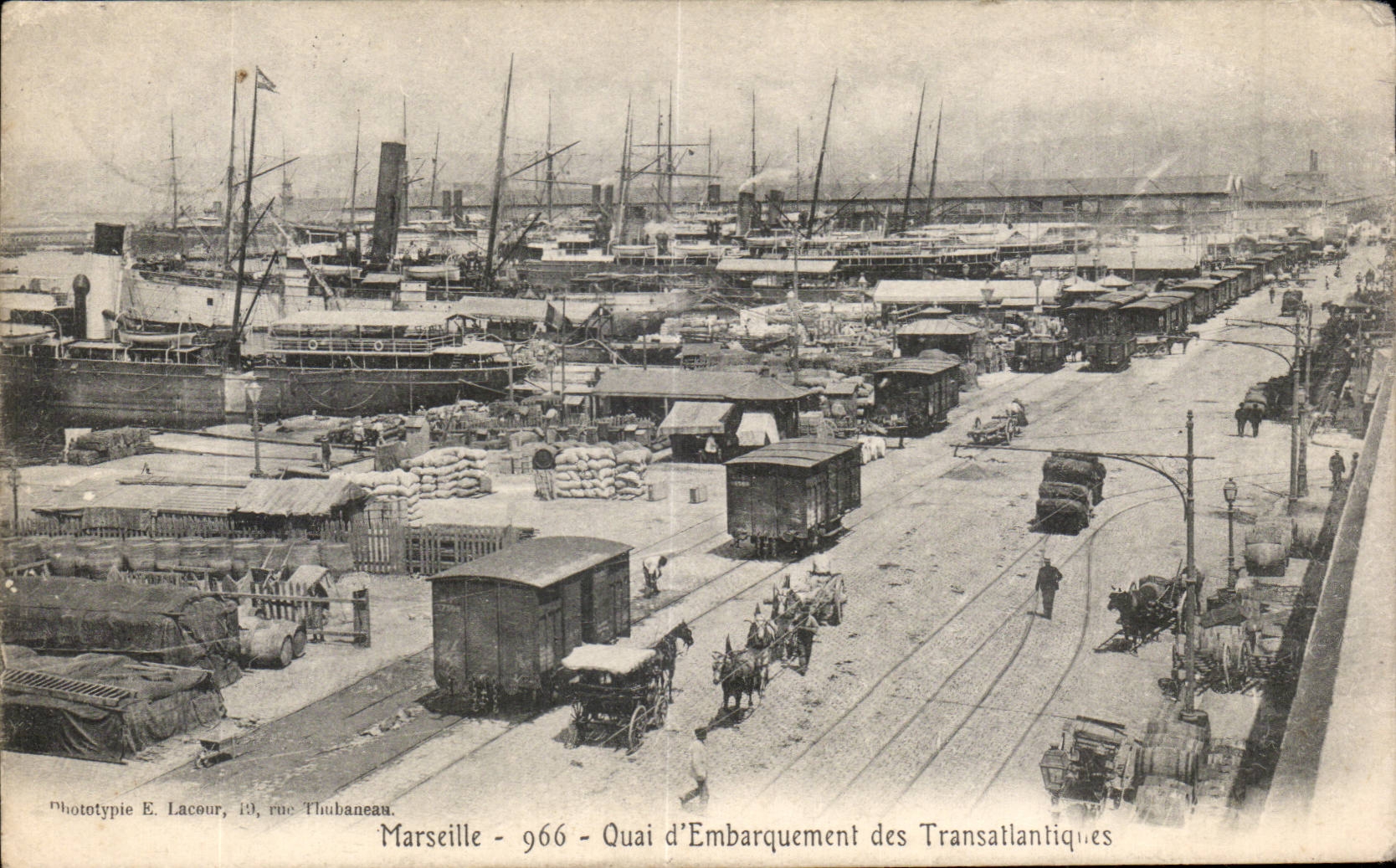 Marseille - Quai d Embarquement des Transatlantiques - CPA 