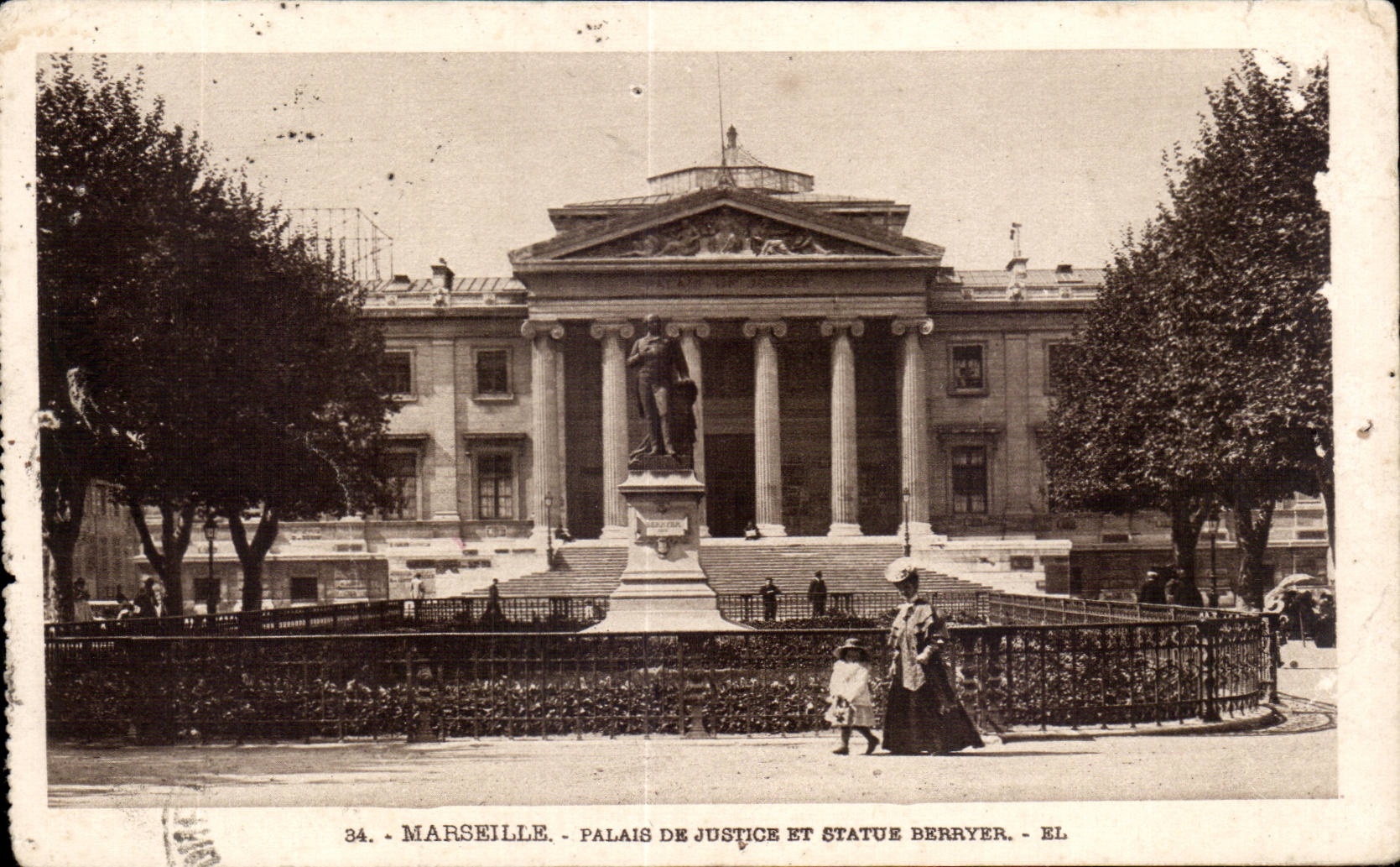 Marseille - Palais de Justice et Statue Berryer - CPA 