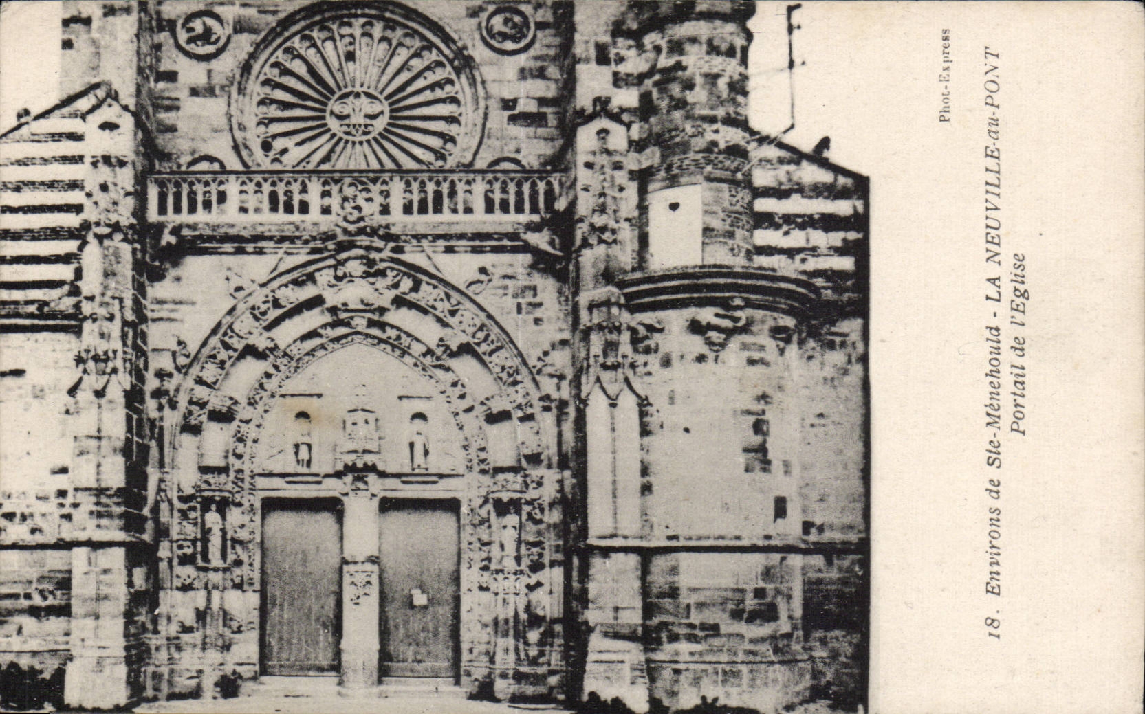 Portail de l'Église — Ste-Mènehould — Phot. Express