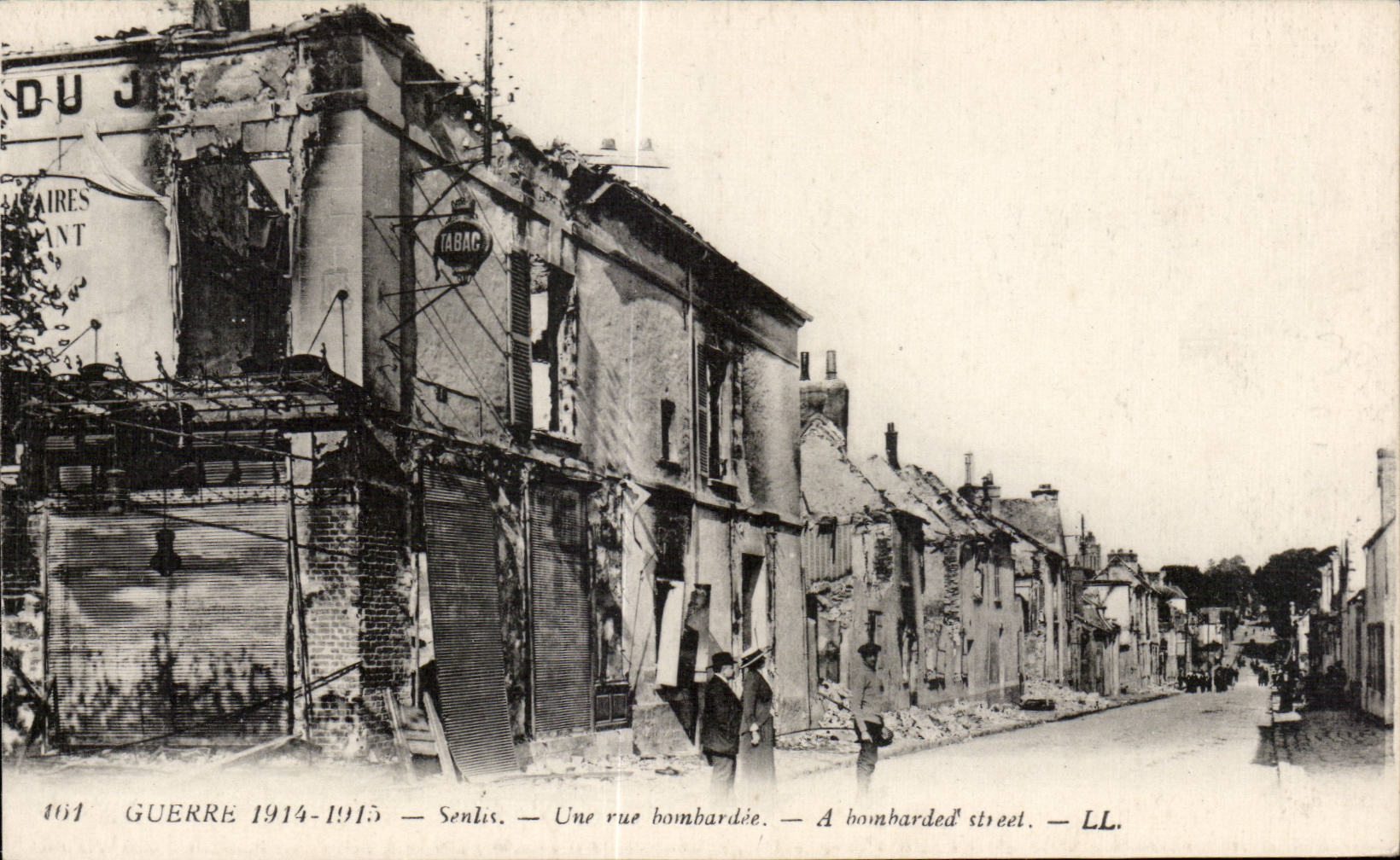 CPA Militaria Senlis Une rue bombardee 
