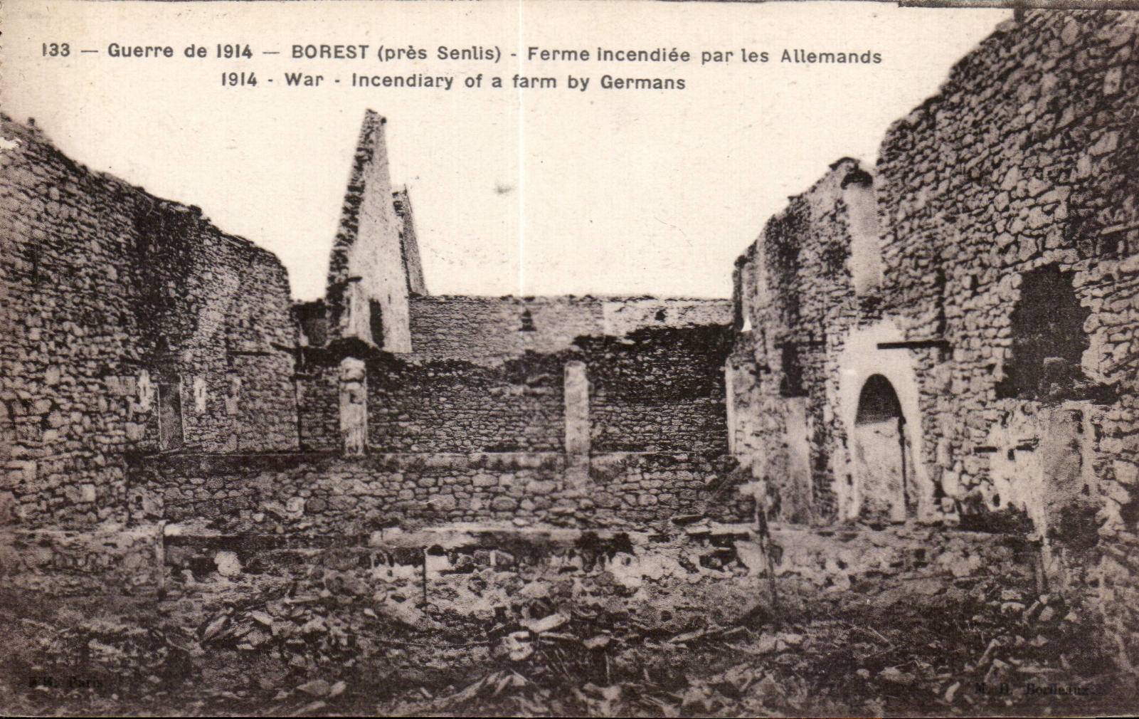 CPA Militaria Borest Ferme incendiee par les Allemands 