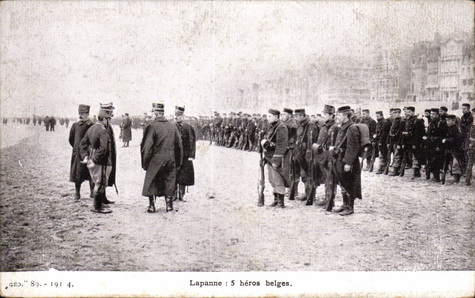 CPA Militaria Lapanne 5 heros belges