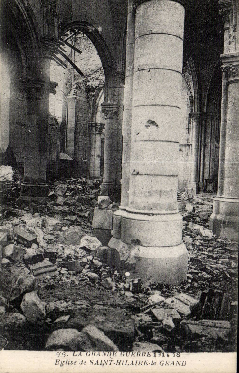 CPA Militaria Eglise de Saint Hilaire le Grand 