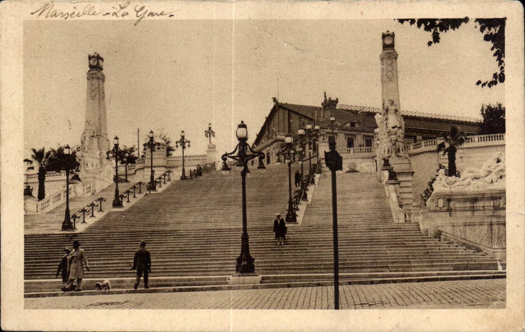 CPA Marseille Les escaliers de la gare