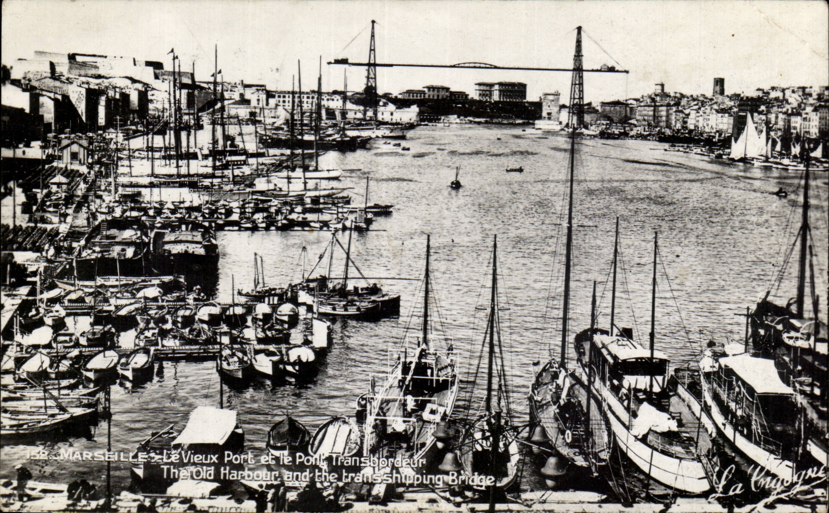Marseille - Le Vieux Port et le Pont Transbordeur Bateaux - CPA