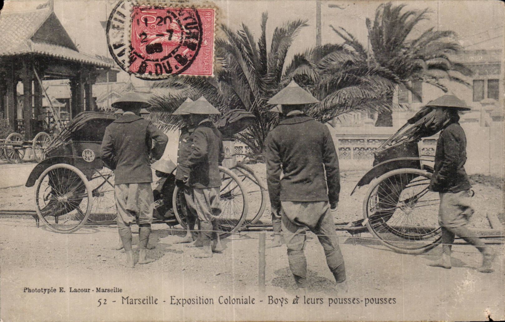 Boys & leurs pousses-pousses — Exposition Coloniale — Phototypie E. Lacour - Marseille