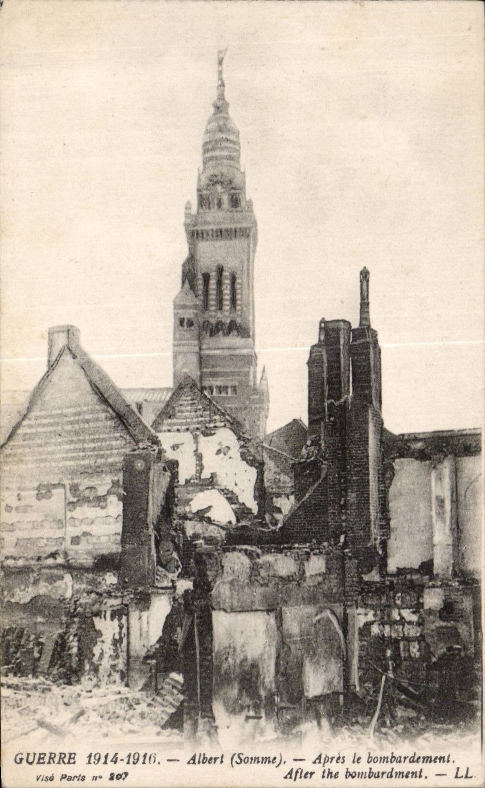 CPA Militaria Albert Apres le bombardement 