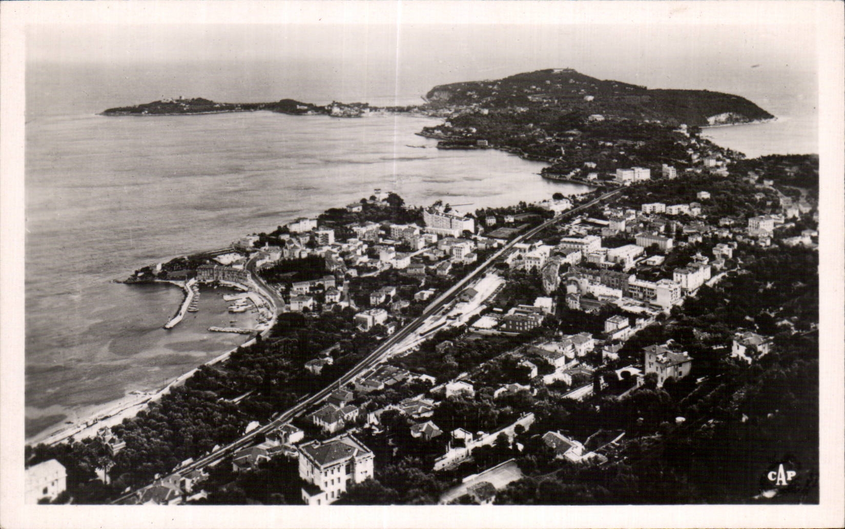 Beaulieu sur Mer - Cap Ferrat - vus de la moyenne Corniche - CPA 