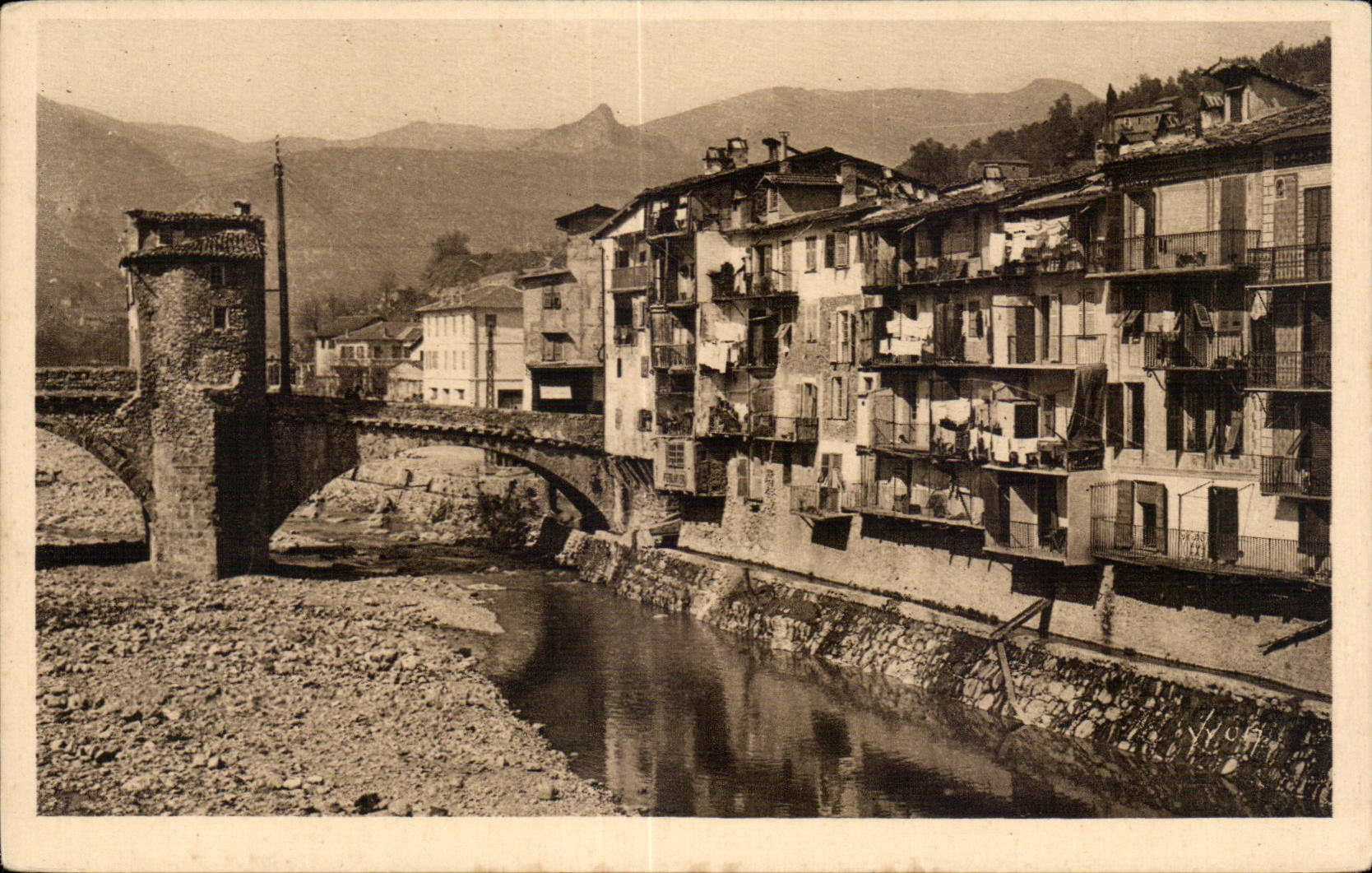 Sospel - Vieilles Maisons sur la Bevera - CPA 