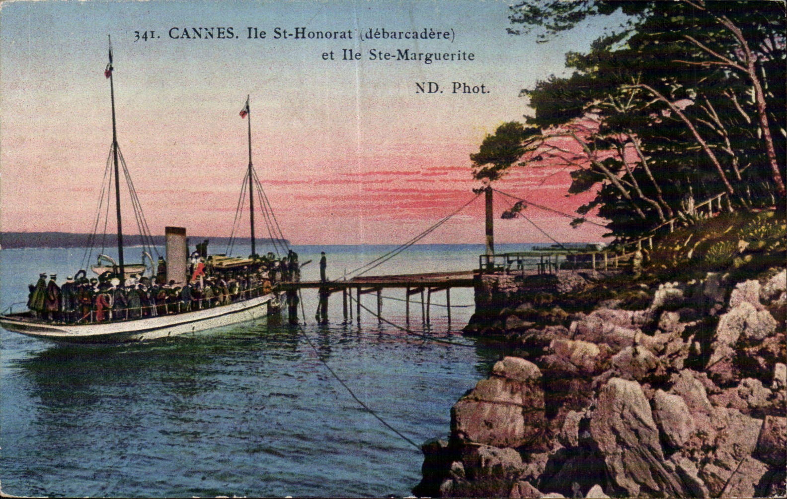 Cannes. Ile St-Honorat (débarcadère) et Ile Ste-Marguerite — ND. Phot. — n° 341