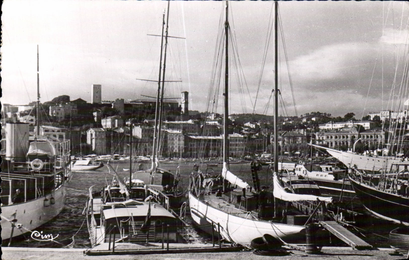 Cannes - Vue du Port - CPA 