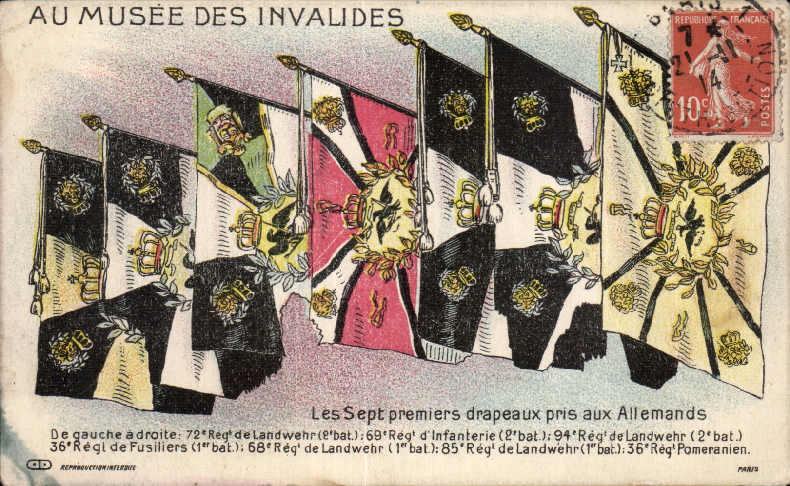 CPA Militaria Au musee des Invalides Paris Les sept premiers drapeaux pris aux Allemands