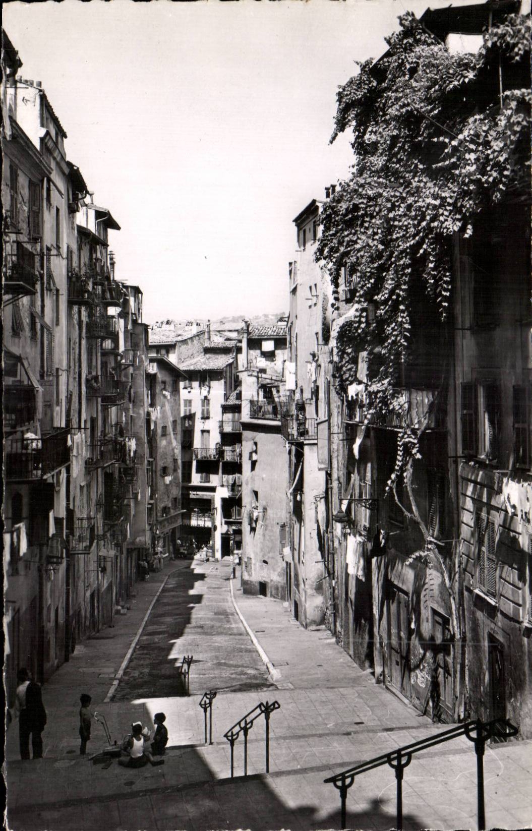 Nice - Une Rue de la Vieille Vile - CPA 