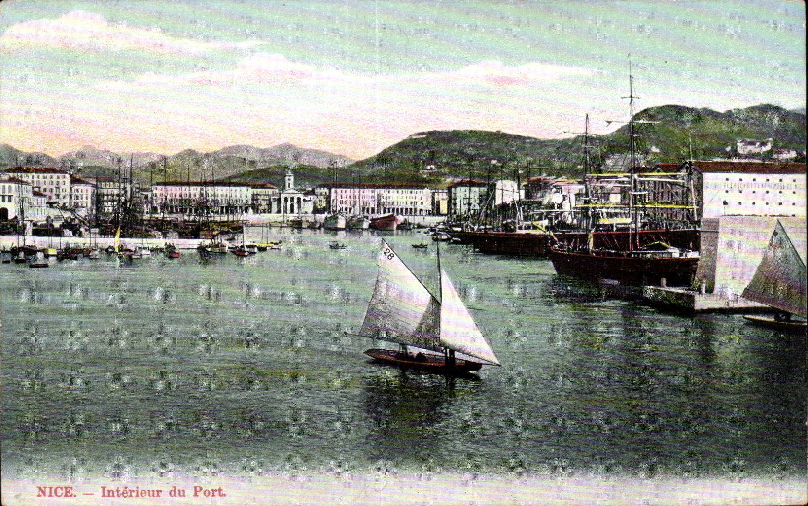 Nice - Interieur du Port - CPA - Recto