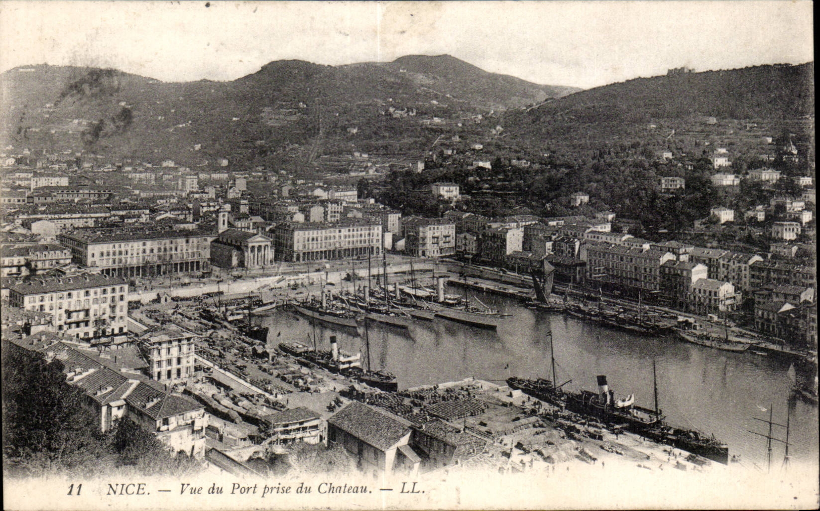Nice - Vue du Port prise du Chateau - CPA 