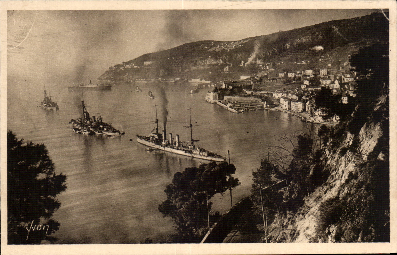 Villefranche sur Mer - La Rade Bateaux Guerre - CPA 