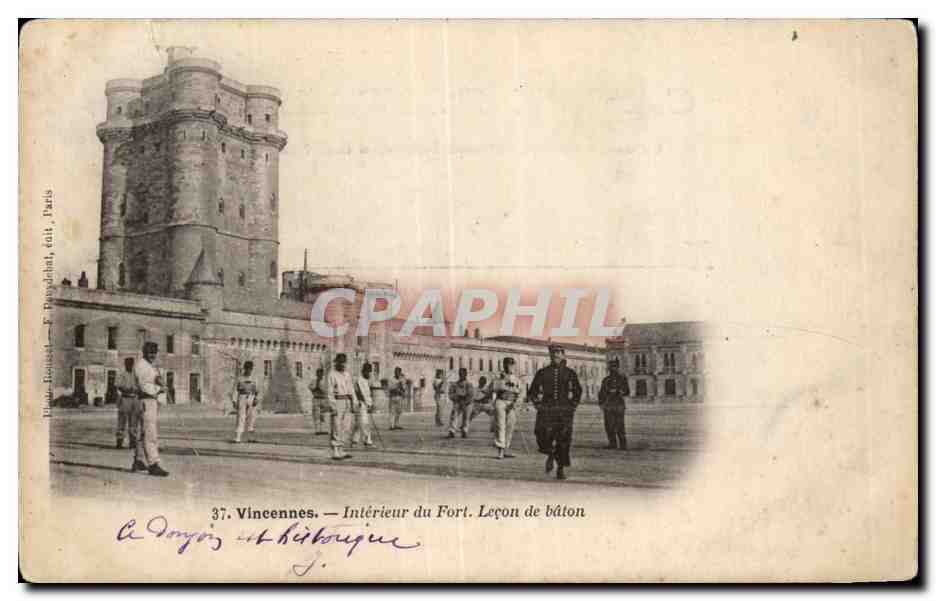 Vincennes - Interieur du Fort - Lecon de baton - CPA