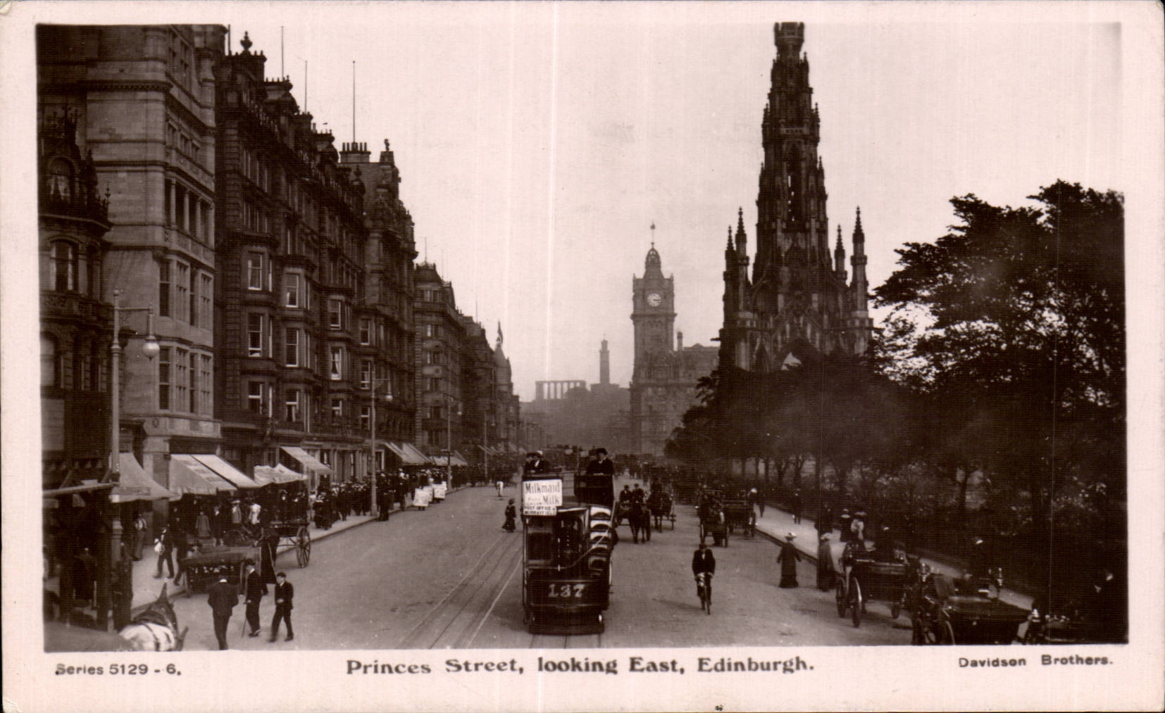 Ecosse - Scotland - Edinburgh - Princes Street - looking East - CPA