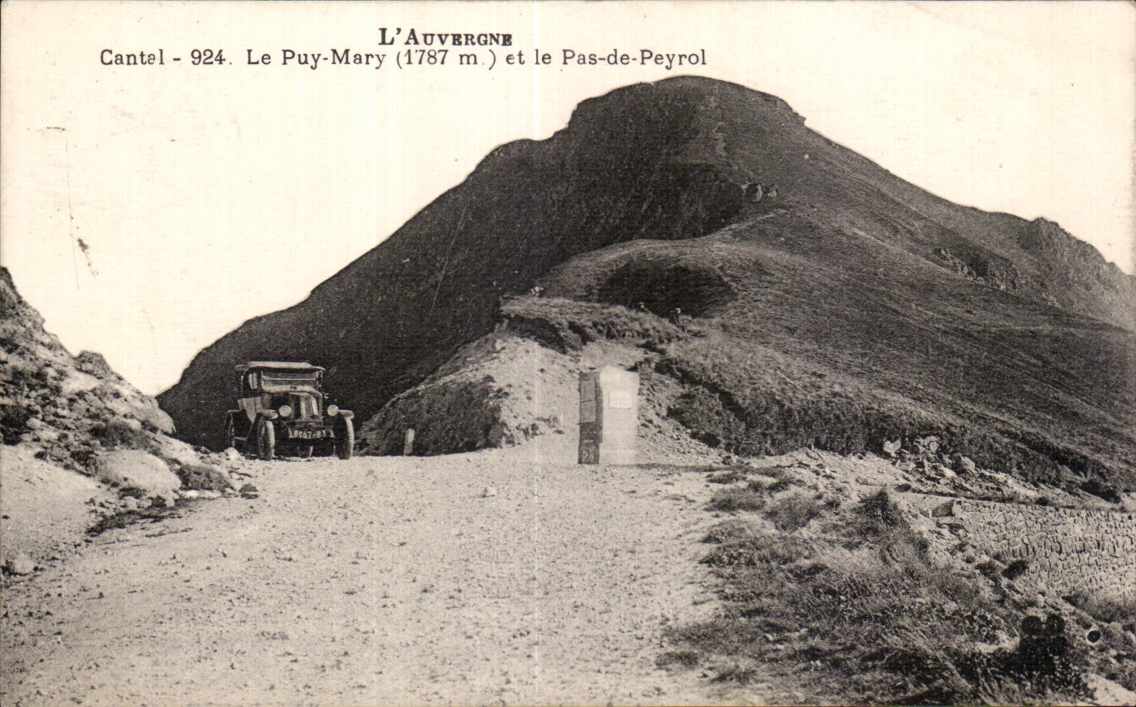 Le Puy Mary - Le Pas de Peyrol Automobile - CPA 
