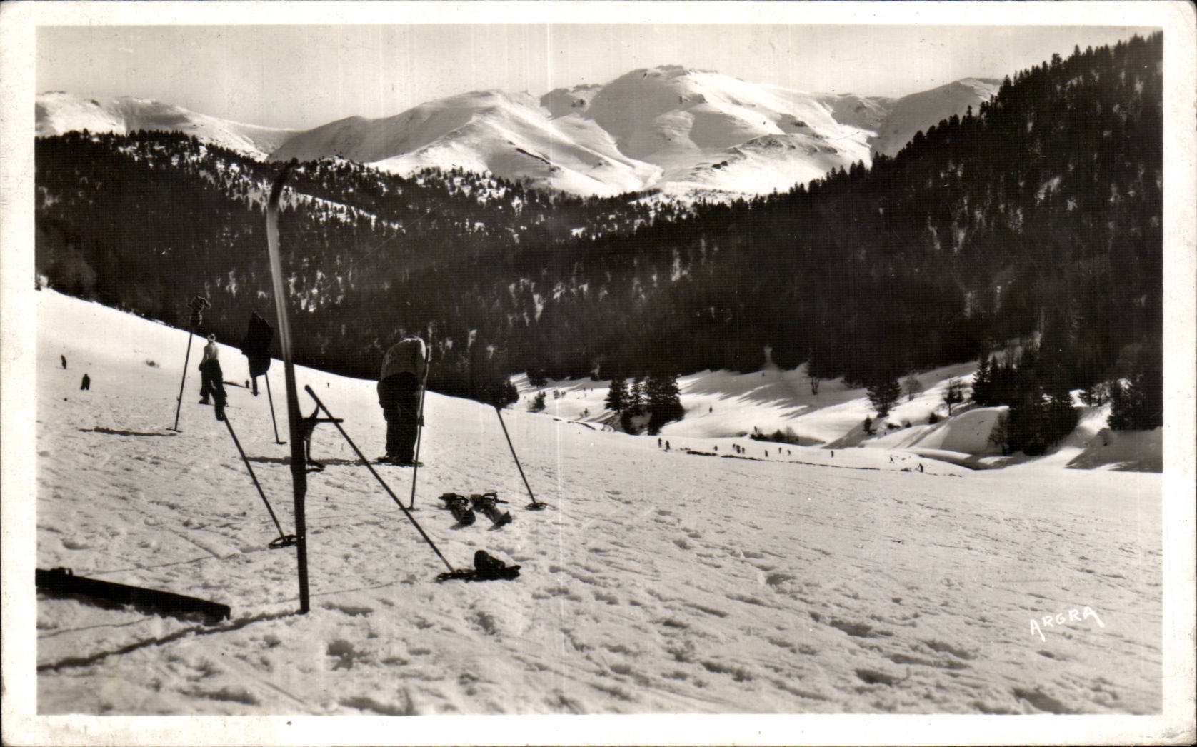 Le Lioran - Vue sur le Puy du Rocher - CPA 