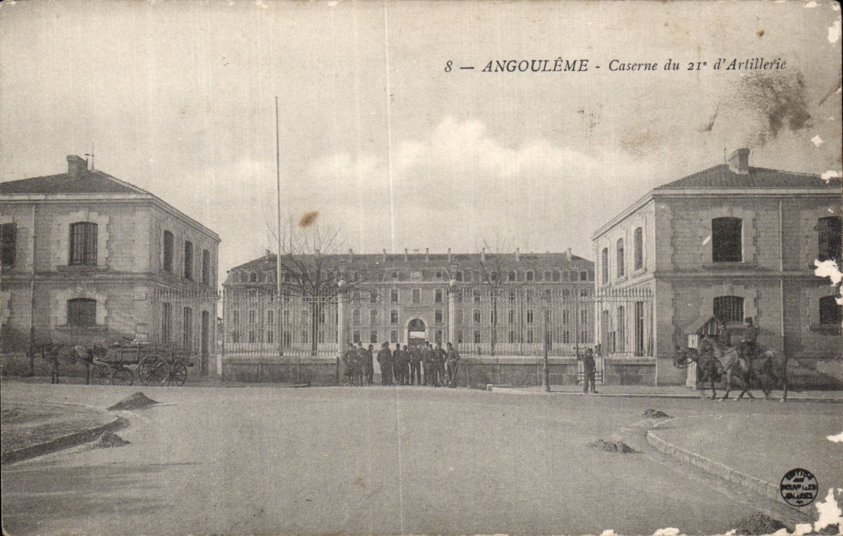 Angoulême — Caserne du 21e d'Artillerie — éditeur Matière & Cie, n°8
