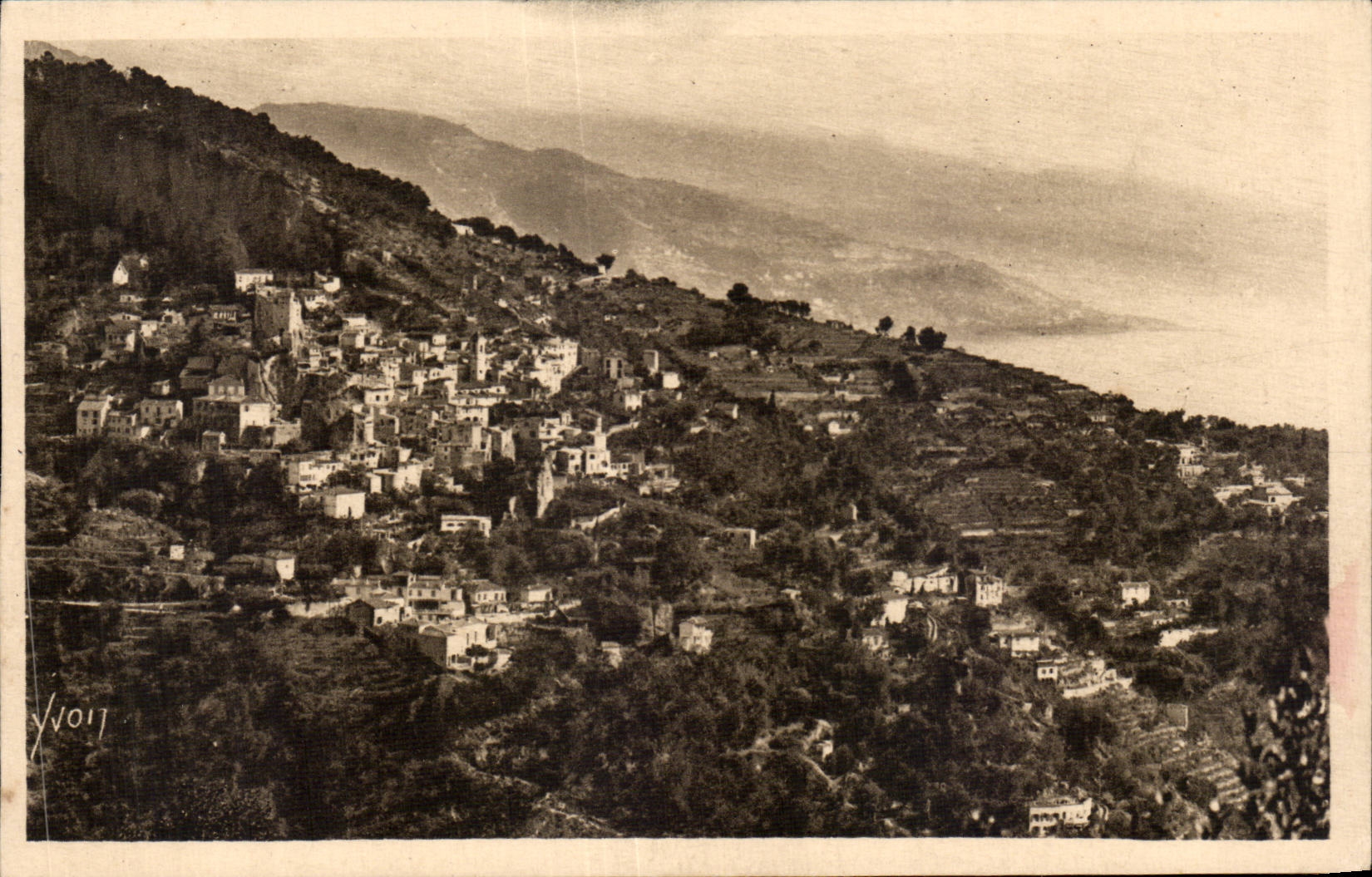 Roquebrune - Le Village vu de la Grande Corniche - CPA 