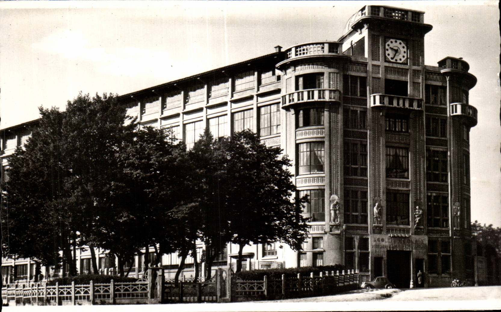 Besancon - Ecole Nationale d Horlogerie - CPA 