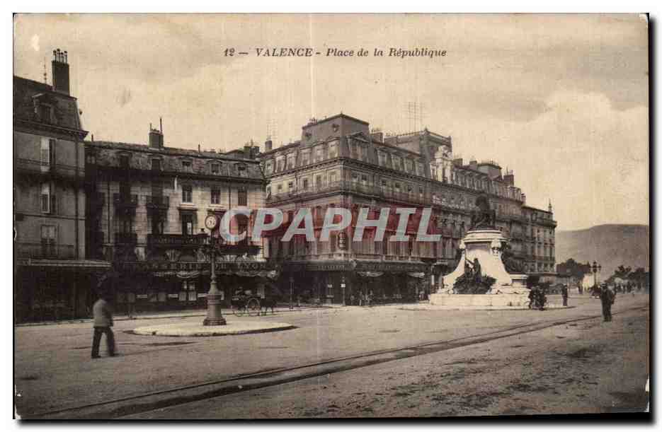 Valence - La Place de la Republique Brasserie de Lyon - CPA 