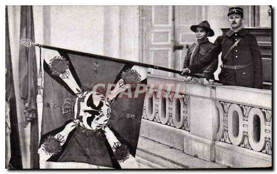 CPA Militaria le premier drapeau du bataillon d infanterie bavaroise pris par le 10eme chasseur a pied